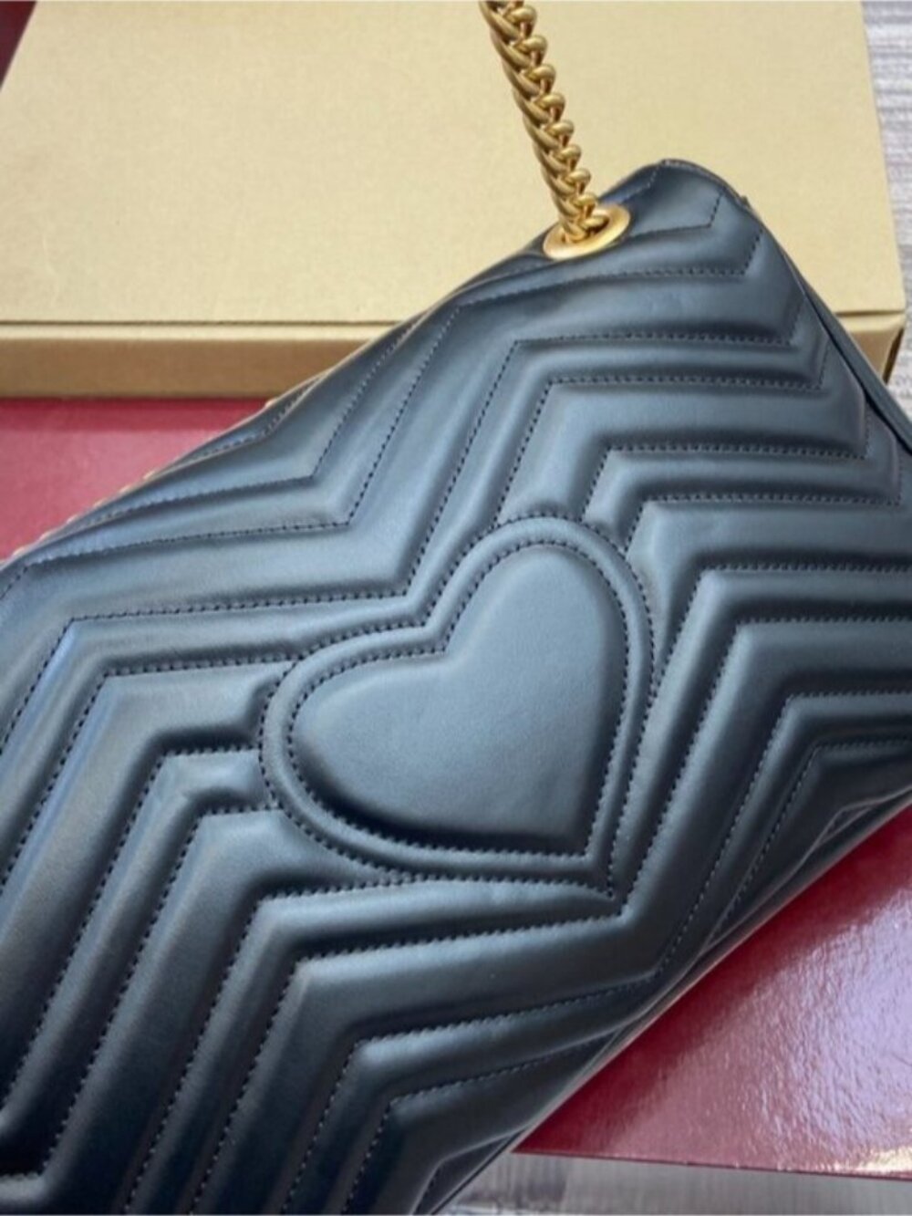 Gucci GG Marmont Black Shoulder Bag - Picture 5 of 9